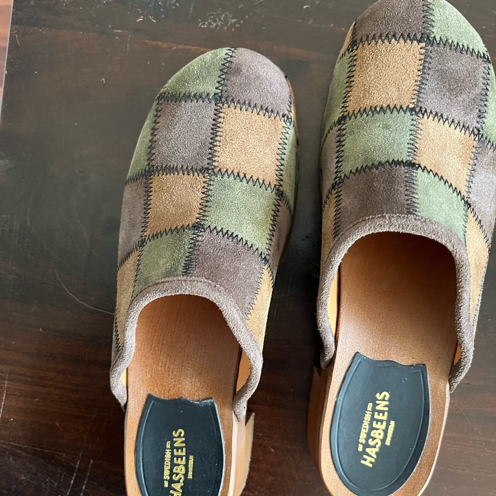 NWT Hasbeens patchwork Swedish Clogs